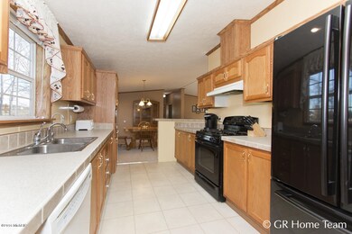 386 141st Ave, Wayland, MI 49348 - photo 7