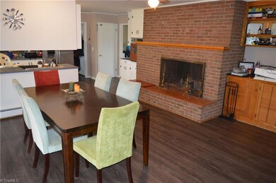 402 Springwood Rd, Asheboro, NC 27205 - photo 6