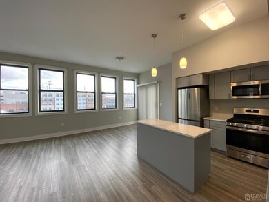 22 Center St unit 202, Metuchen, NJ 08840 - photo 2