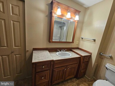 1575 Creekside Rd unit 21, Whitehall, PA 18052 - photo 6