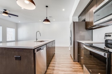 408 Dr Martin Luther King jr Blvd unit 203, Waxahachie, TX 75165 - photo 5