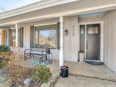 2228 Shady Meadow Dr, Bedford, TX 76021 - photo 3