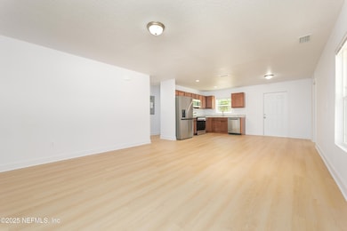 452SE42ndStKeystoneHeightsFL-5