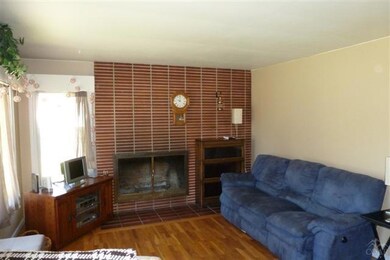 566 NE Franklin Ave, Bend, OR 97701 - photo 3