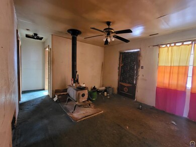 116 SW Terra Dr, Topeka, KS 66609 - photo 4