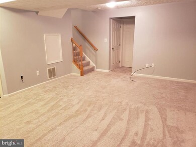 2715 Hickory Knoll Ct, Odenton, MD 21113 - photo 5