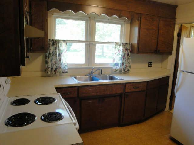 1304 Mcarthur St, Manchester, TN 37355 - photo 7