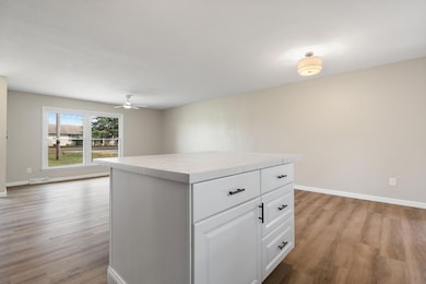 camera 14901 N Old Number 7-84