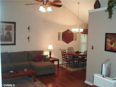 Dining Room - Dining Area connects Living Room wit