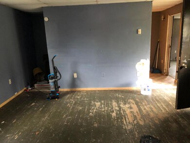 422 S 3rd St, Coshocton, OH 43812 - photo 3