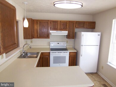 907 Olive Branch Ct, Edgewood, MD 21040 - photo 5