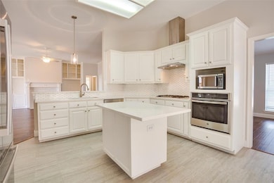 1113 Carousel Dr, Bedford, TX 76021 - photo 5