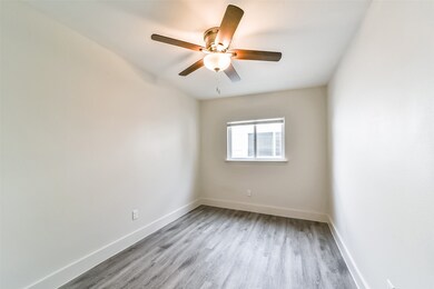 1608 Welch St unit 5, Houston, TX 77006 - photo 6