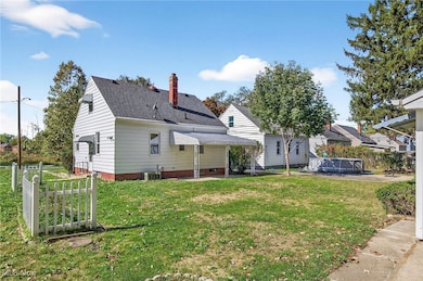 5493 Thomas St, Maple Heights, OH 44137 - photo 6