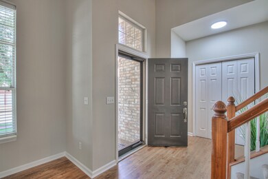 Entry foyer w/closet and half bath