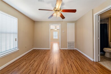 3510 Seabrook St, Houston, TX 77021 - photo 4