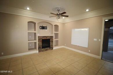 808 Desert Sky Dr, Horizon City, TX 79928 - photo 3