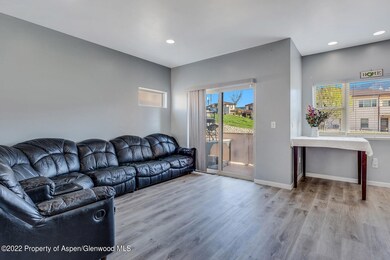 04_245_Castle_Ridge_Drive004_mls