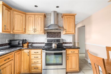 35 Claire St, West Warwick, RI 02893 - photo 7