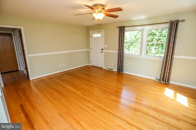 24669 Greenview Dr, Hollywood, MD 20636 - photo 4