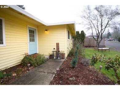 1096 NE Hacienda Ave, Gresham, OR 97030 - photo 4