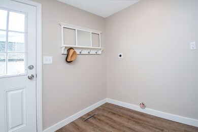 791 Britton St, Chicopee, MA 01020 - photo 5