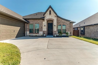 152 Independence Dr, Joshua, TX 76058 - photo 2