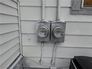 3542 E 108th St, Cleveland, OH 44105 - photo 3