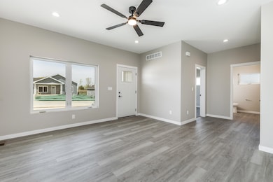 Lot 8 Tiffany Ct unit (I'm Old But Still C, Dubuque, IA 52001 - photo 6