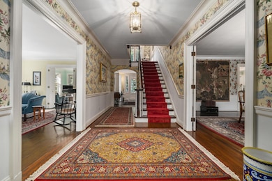 211 Preston Rd, Columbus, OH 43209 - photo 4