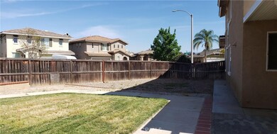 36073 Leeds St, Winchester, CA 92596 - photo 4