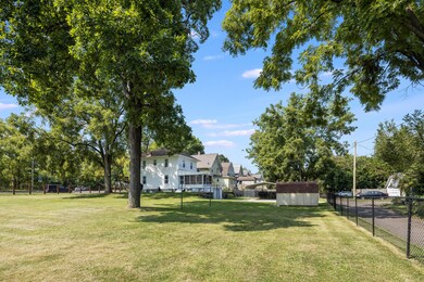1713_Lane_Blvd_05