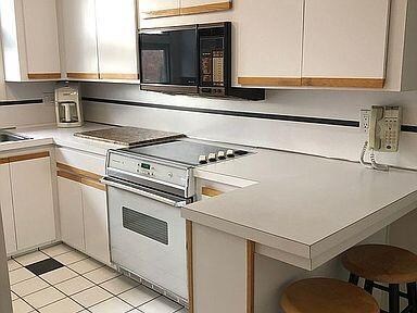 MAIN LEVEL KITCHEN