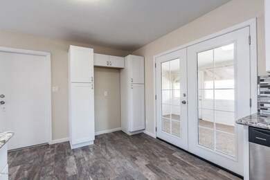1041 E Alice Ave Phoenix AZ-large-011-10