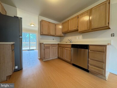 4610 Mews Dr, Owings Mills, MD 21117 - photo 2