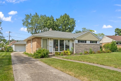 458 N Oak St, Elmhurst, IL 60126 - photo 2