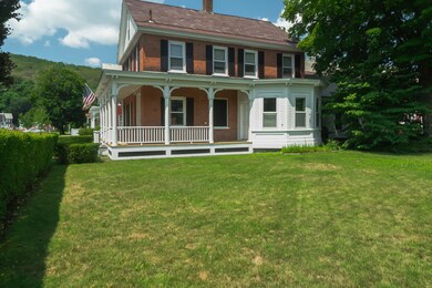 29 School St, Bellows Falls, VT 05101 - photo 3