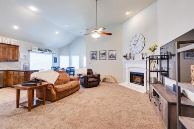 1208 Glen Ct, Weatherford, TX 76087 - photo 6