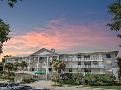 3520 Whitehall Dr unit 2030, West Palm Beach, FL 33401 - photo 3