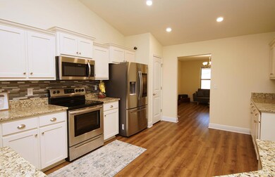 2009BroadKitchen22-X2