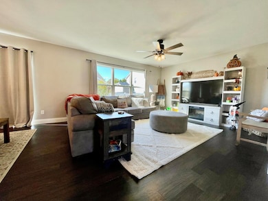 2332 Hickory Grove St, Chesterton, IN 46304 - photo 2