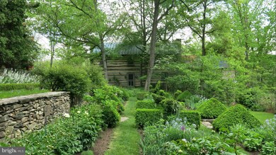 1954 N Poes Rd, Flint Hill, VA 22627 - photo 2