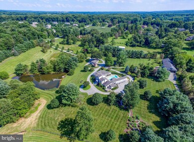 11838 Falls Rd, Cockeysville, MD 21030 - photo 2