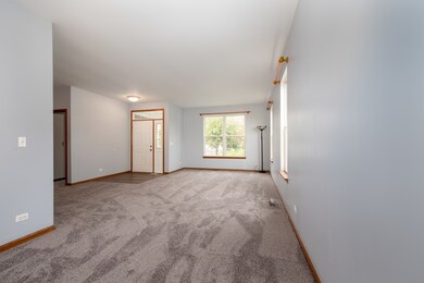 3033 Solitude Ln, Aurora, IL 60502 - photo 5