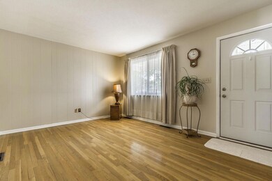 5074 Lindora Dr, Columbus, OH 43232 - photo 4