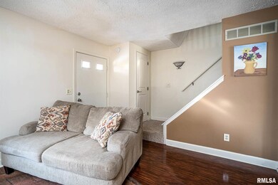 2431 W 57th St, Davenport, IA 52806 - photo 5