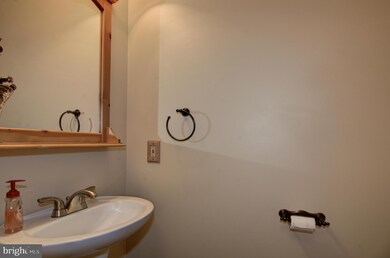 9817 Sherwood Farm Rd, Owings Mills, MD 21117 - photo 6