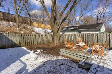 7420 Southview Dr, Des Moines, IA 50315 - photo 4