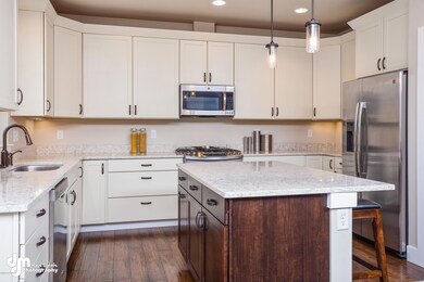 Kitchen 8747-FULL