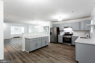 10400 Vista Gardens Dr, Bowie, MD 20720 - photo 3